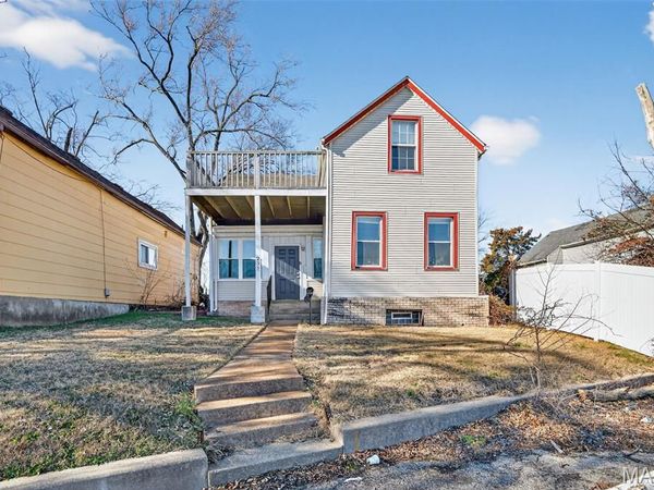 235 Military Road, St Louis, MO 63125