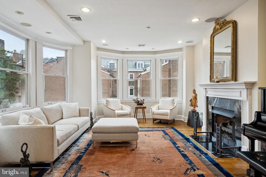 915 Clinton Street, Unit 301, Philadelphia, PA 19107 Main Photo