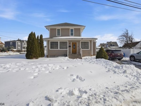 54 E Pennsylvania Ave, Woodbridge, NJ 07001