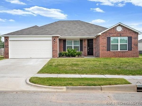 1008 E Richmond Street, Broken Arrow, OK 74012