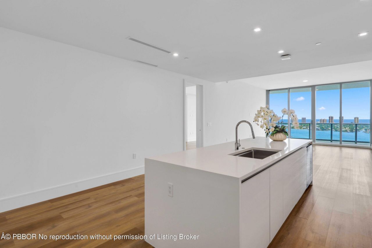 220 Lake Shore Drive, Unit 1908, Lake Park, FL 33403 Photo