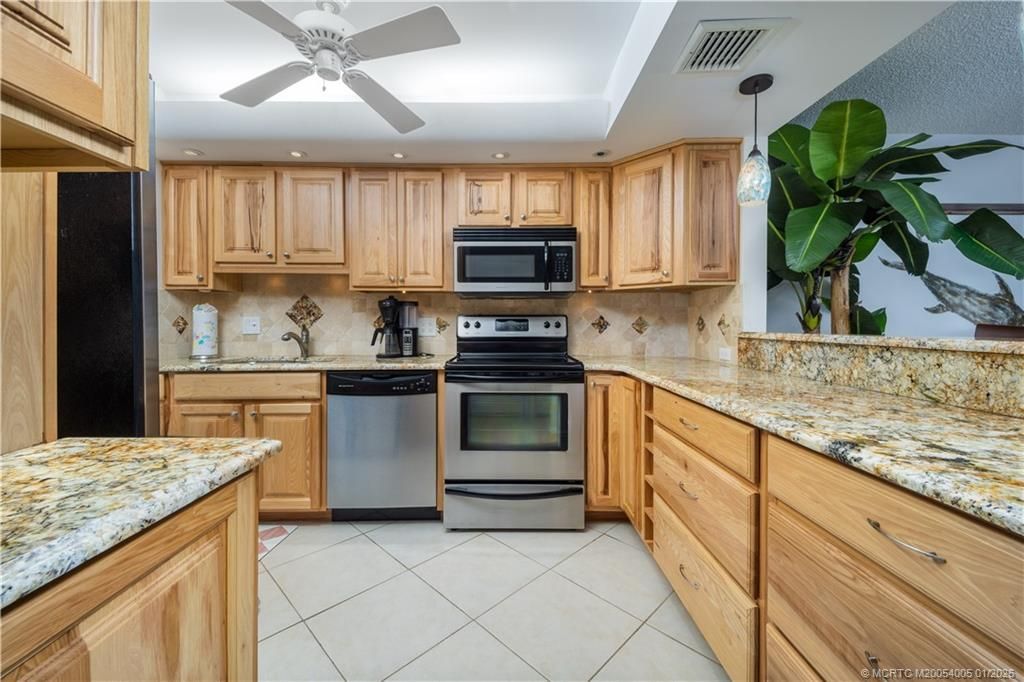 3100 SE Pruitt Road, Unit G-205, Port Saint Lucie, FL 34952 Photo