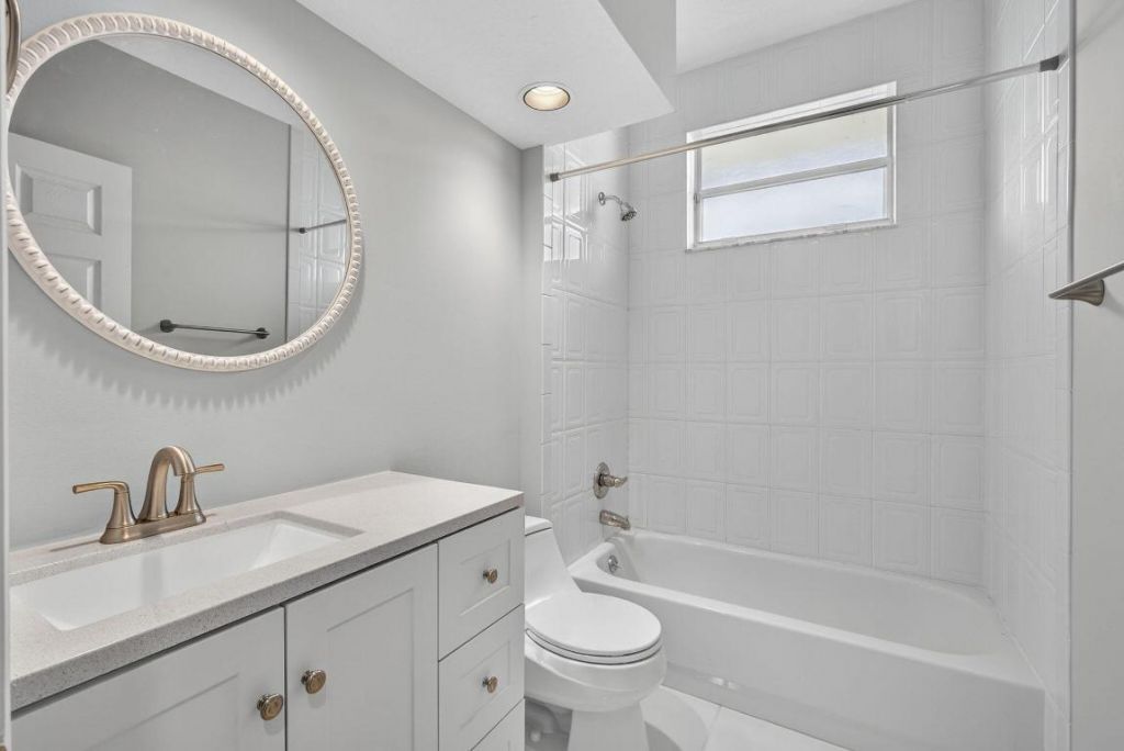 1052 W Shore Drive, West Palm Beach, FL 33406 Photo