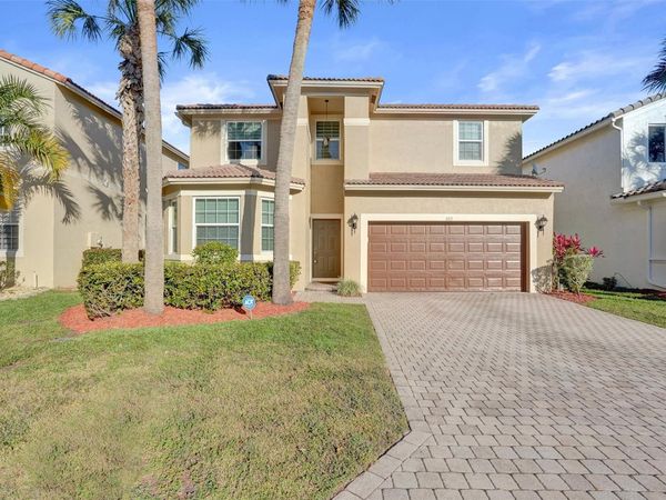 869 NW 127th Ave, Coral Springs, FL 33071