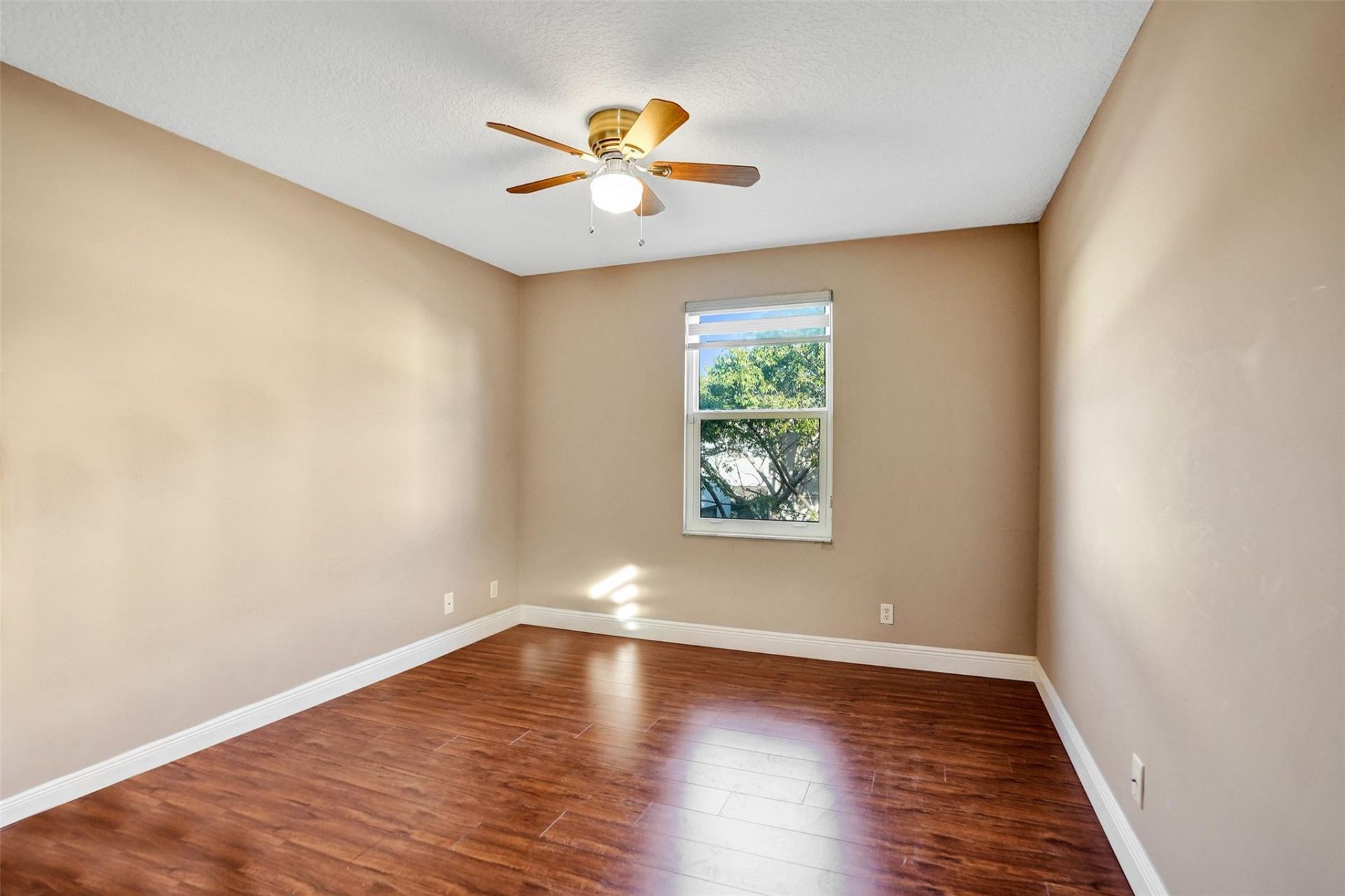 869 NW 127th Ave, Coral Springs, FL 33071 Photo