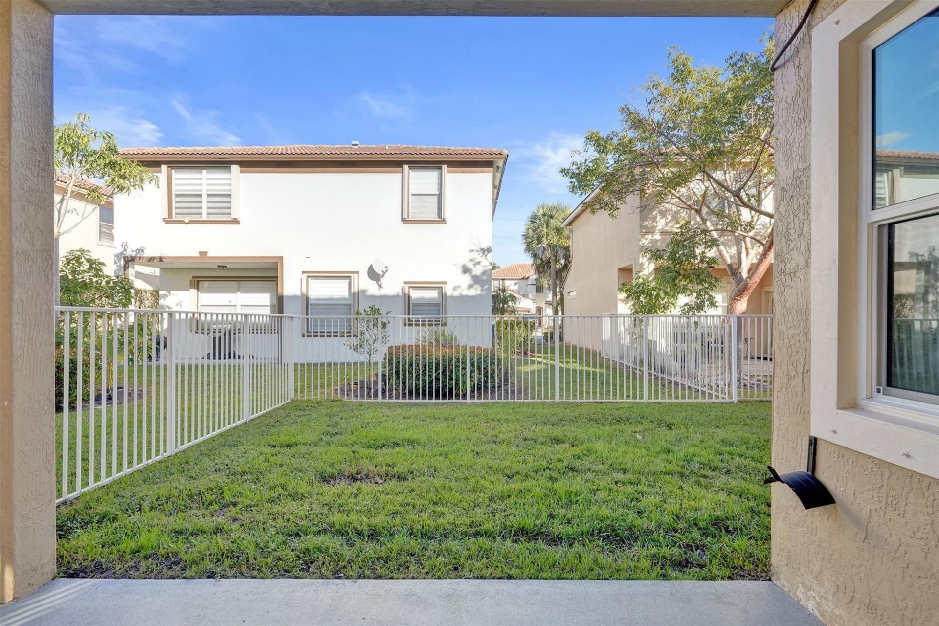 869 NW 127th Ave, Coral Springs, FL 33071 Photo