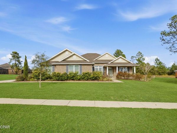 334 Tournament Lane, Freeport, FL 32439