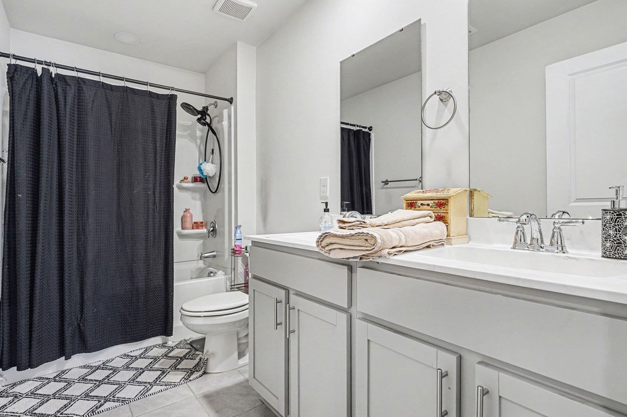 501 Hogwart Ln. Photo 19