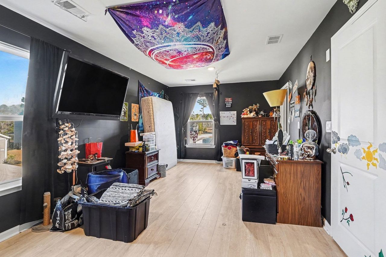 501 Hogwart Ln. Photo 22