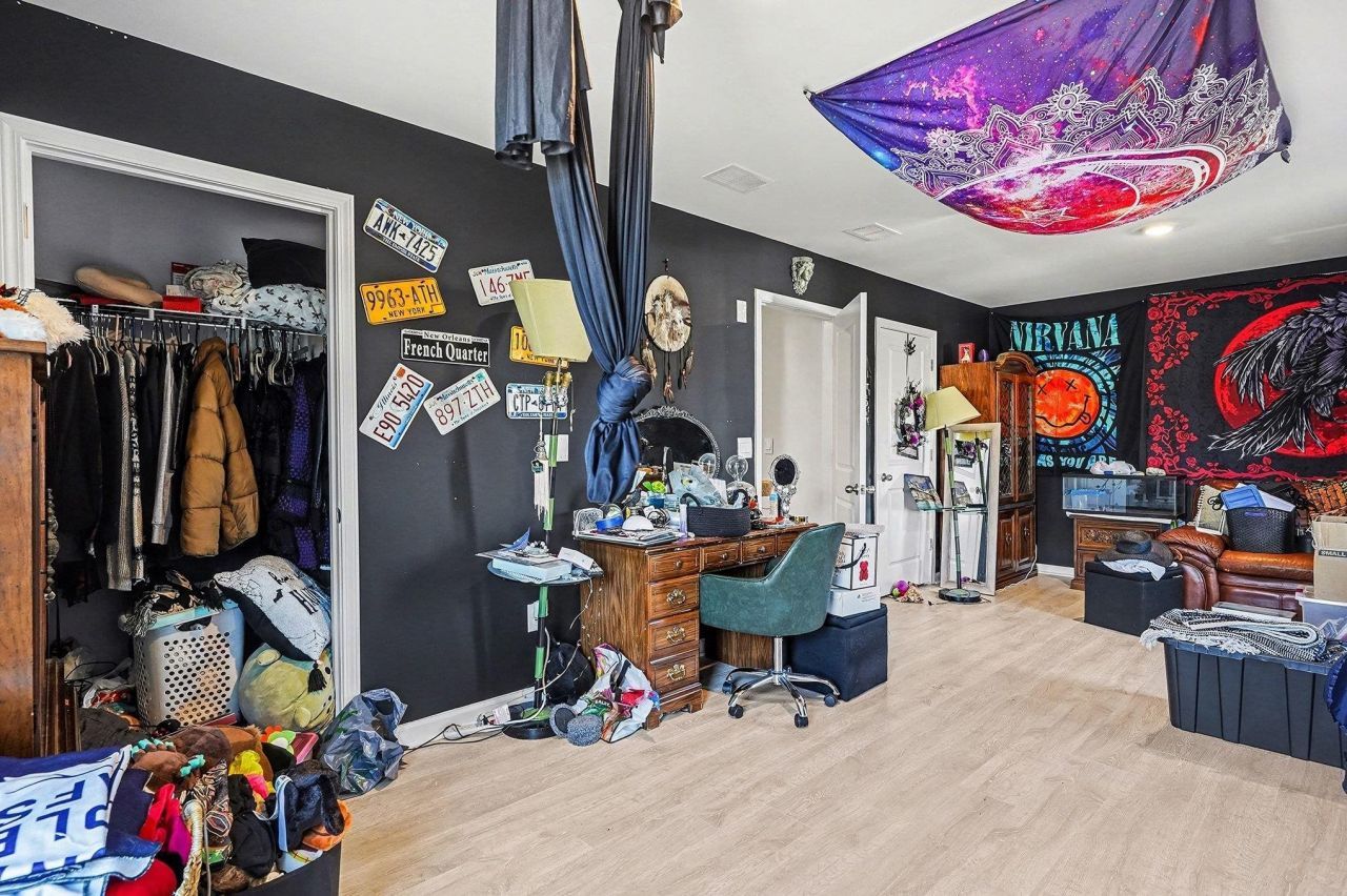 501 Hogwart Ln. Photo 23