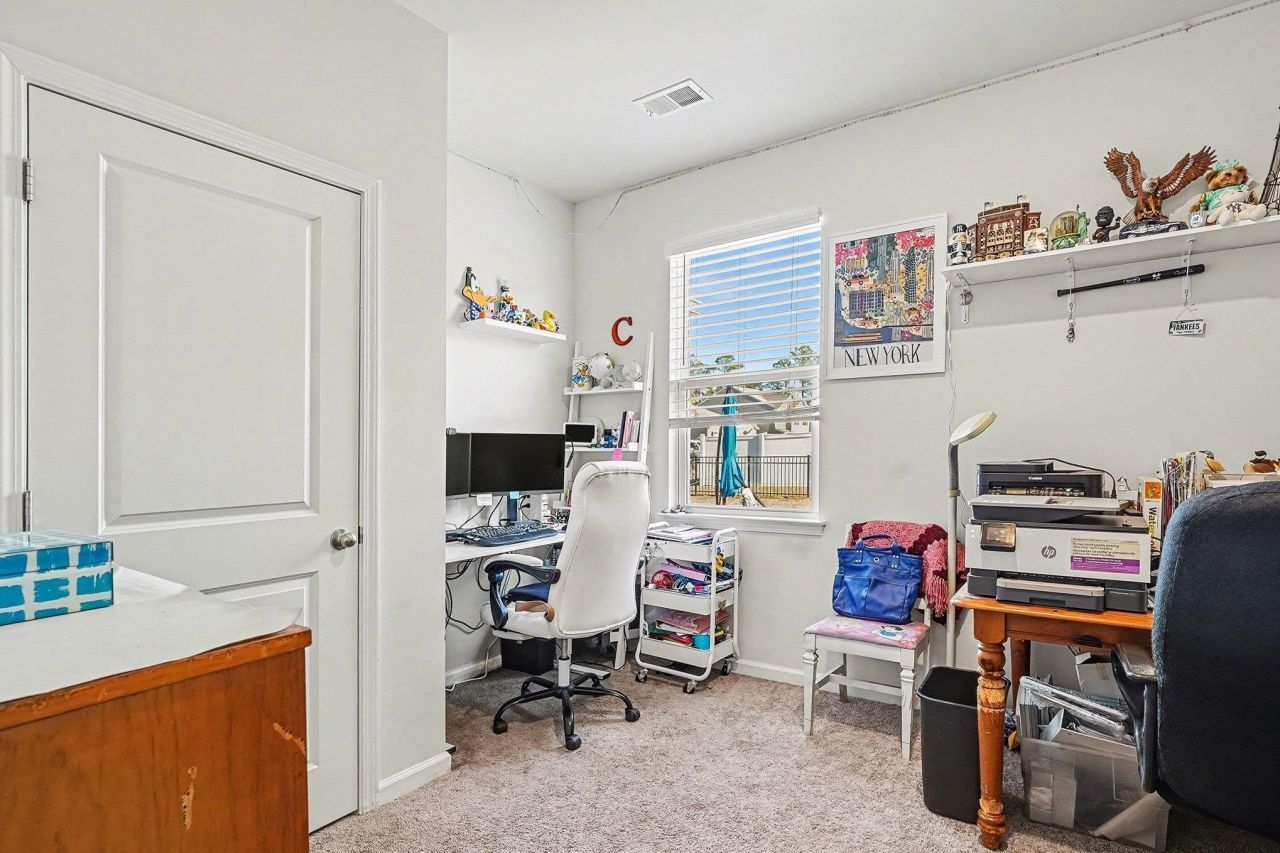 501 Hogwart Ln. Photo 26