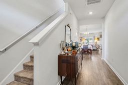 501 Hogwart Ln. photo 4