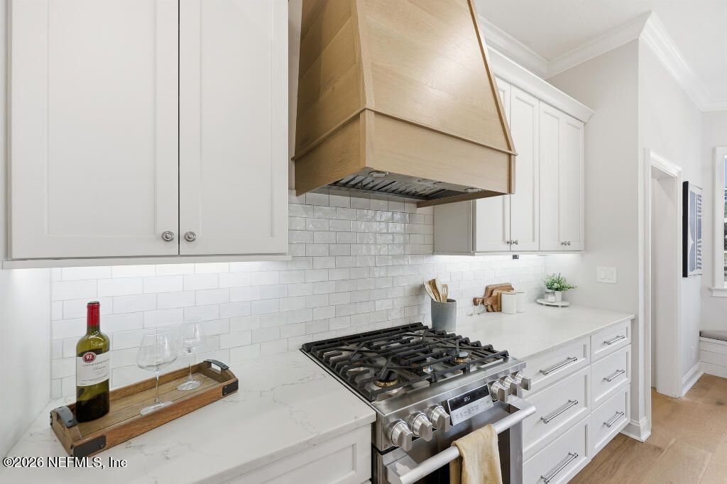 7956 Hollyridge Road, Jacksonville, FL 32256 Photo