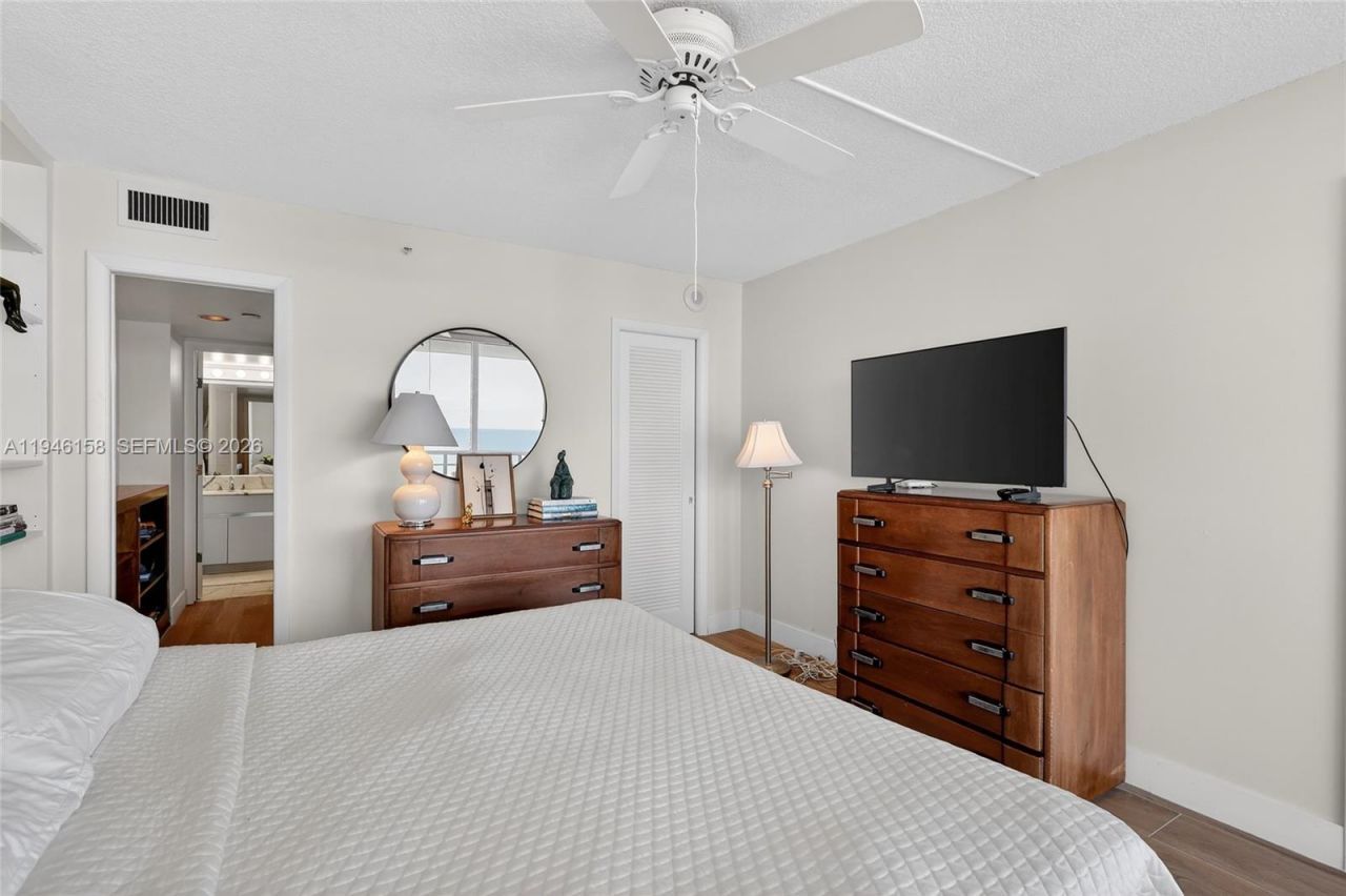 400 S Pointe Dr, Unit 1608, Miami Beach, FL 33139 Photo