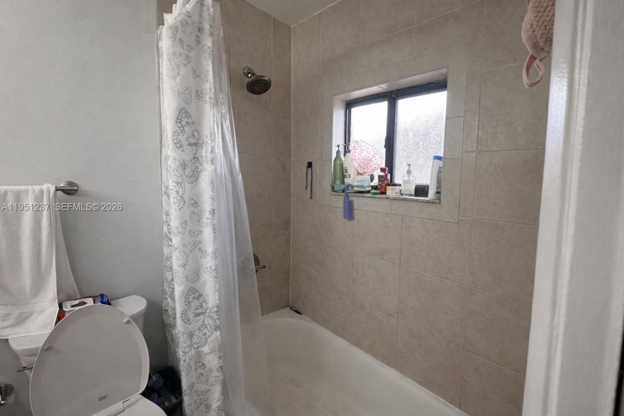 2871 W 76th St , Unit 201-6, Hialeah, FL 33018 Photo