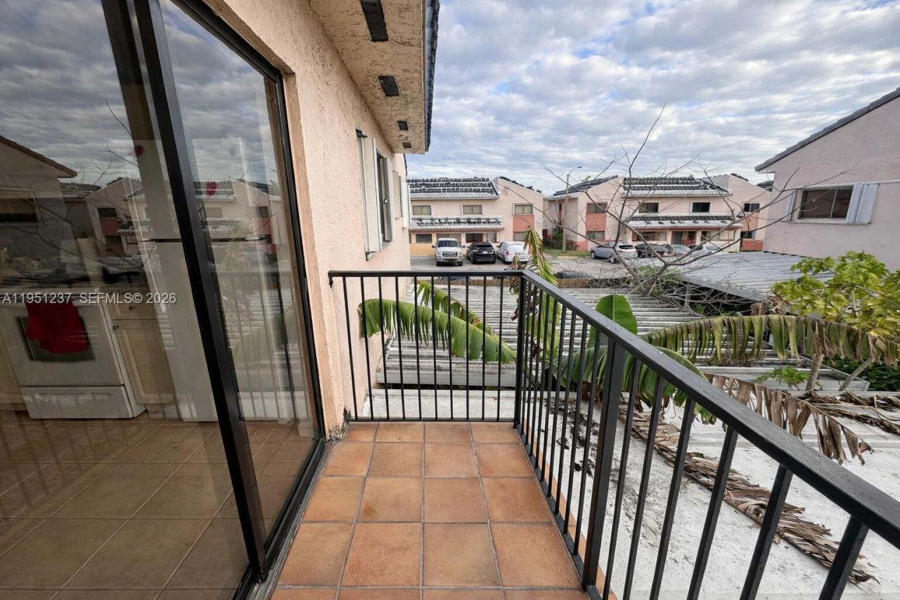2871 W 76th St , Unit 201-6, Hialeah, FL 33018 Photo