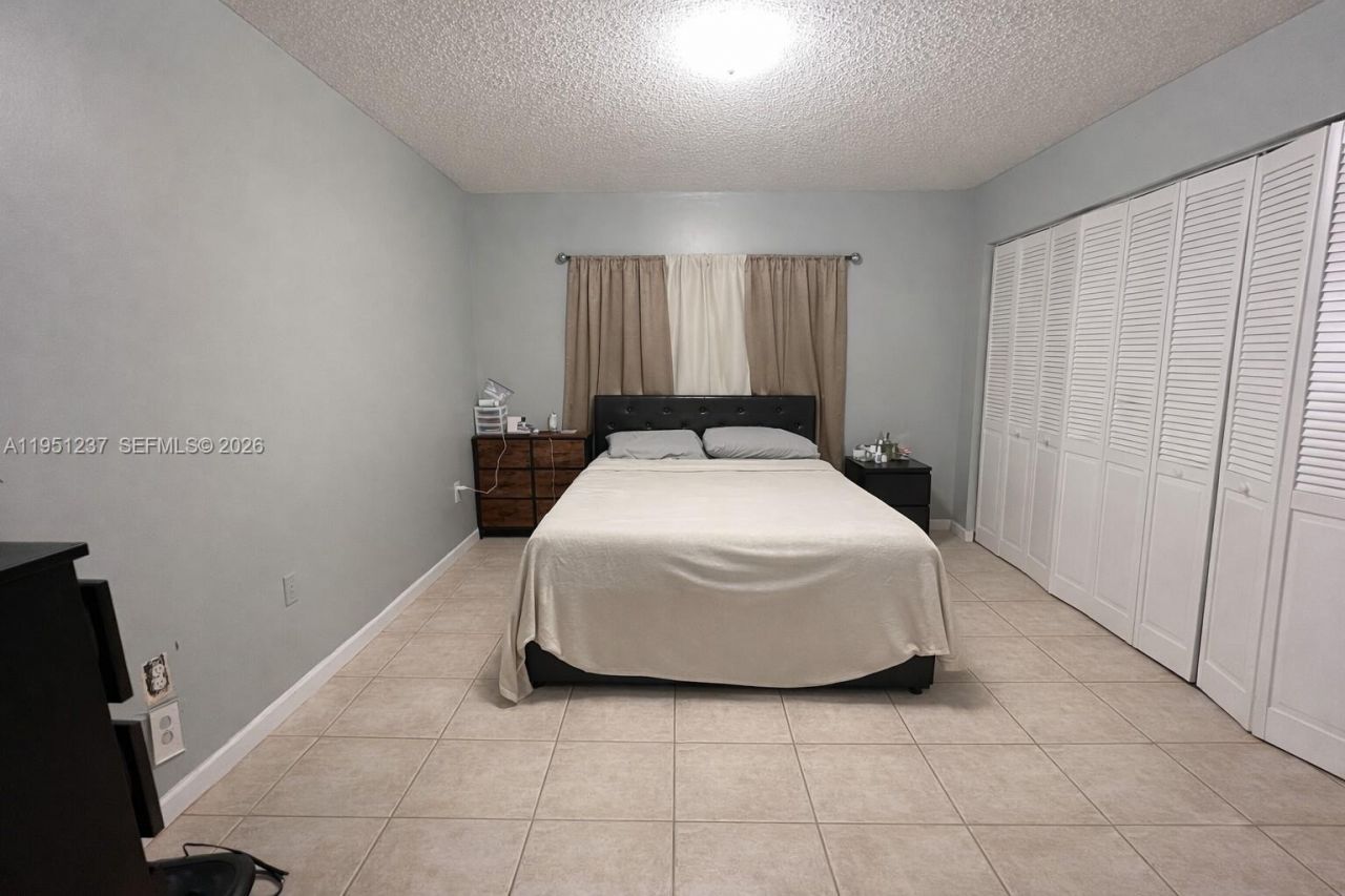 2871 W 76th St , Unit 201-6, Hialeah, FL 33018 Photo