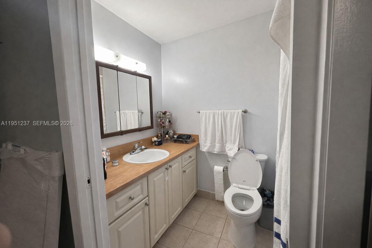 2871 W 76th St , Unit 201-6, Hialeah, FL 33018 Photo