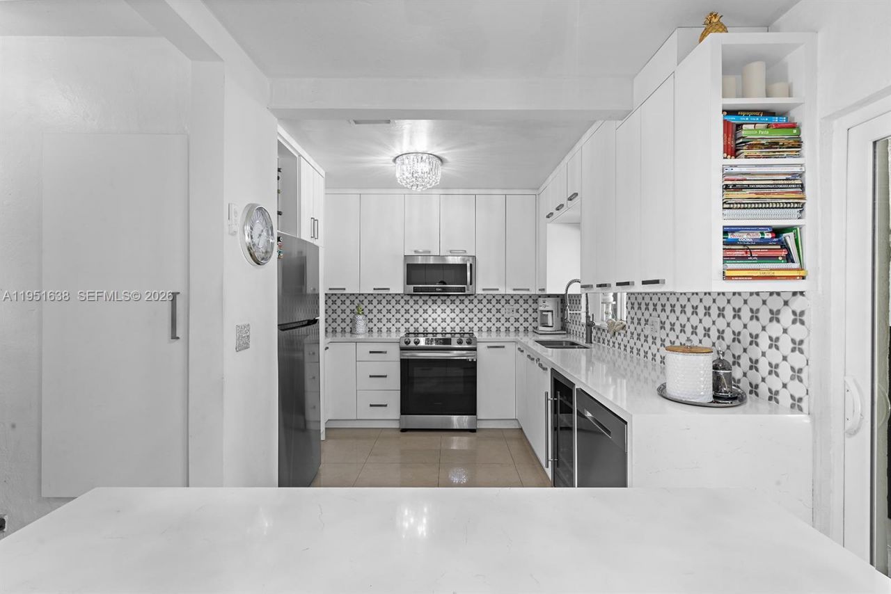 4331 SW 7th St, Miami, FL 33134 Photo