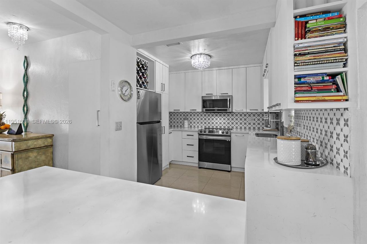 4331 SW 7th St, Miami, FL 33134 Photo