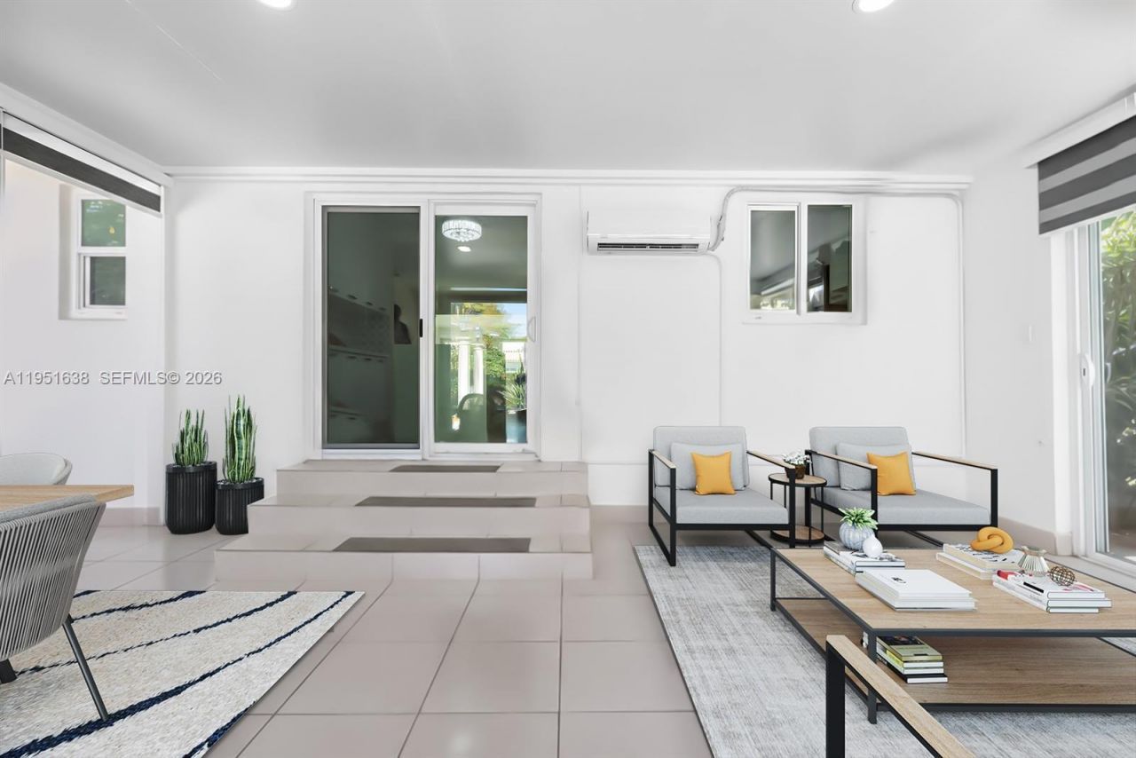 4331 SW 7th St, Miami, FL 33134 Photo