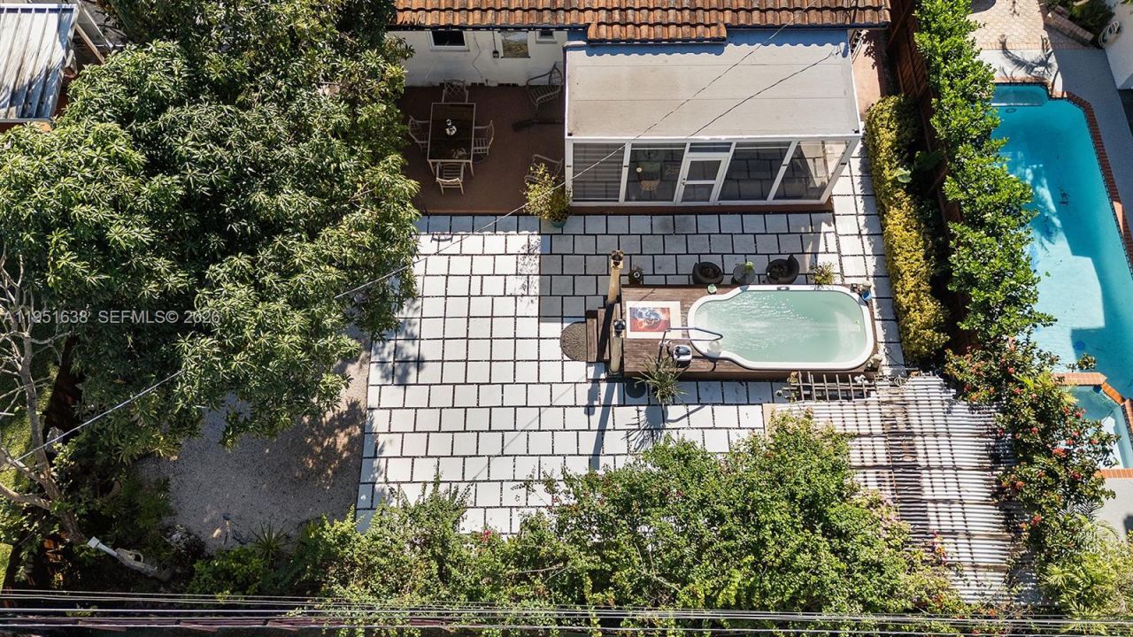 4331 SW 7th St, Miami, FL 33134 Photo