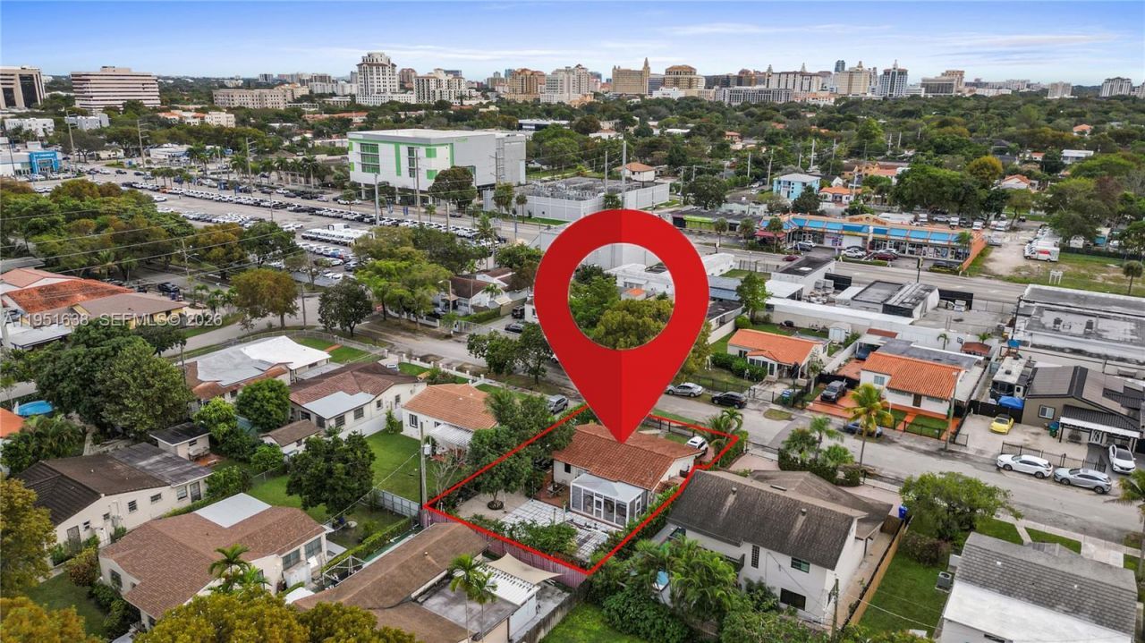 4331 SW 7th St, Miami, FL 33134 Photo