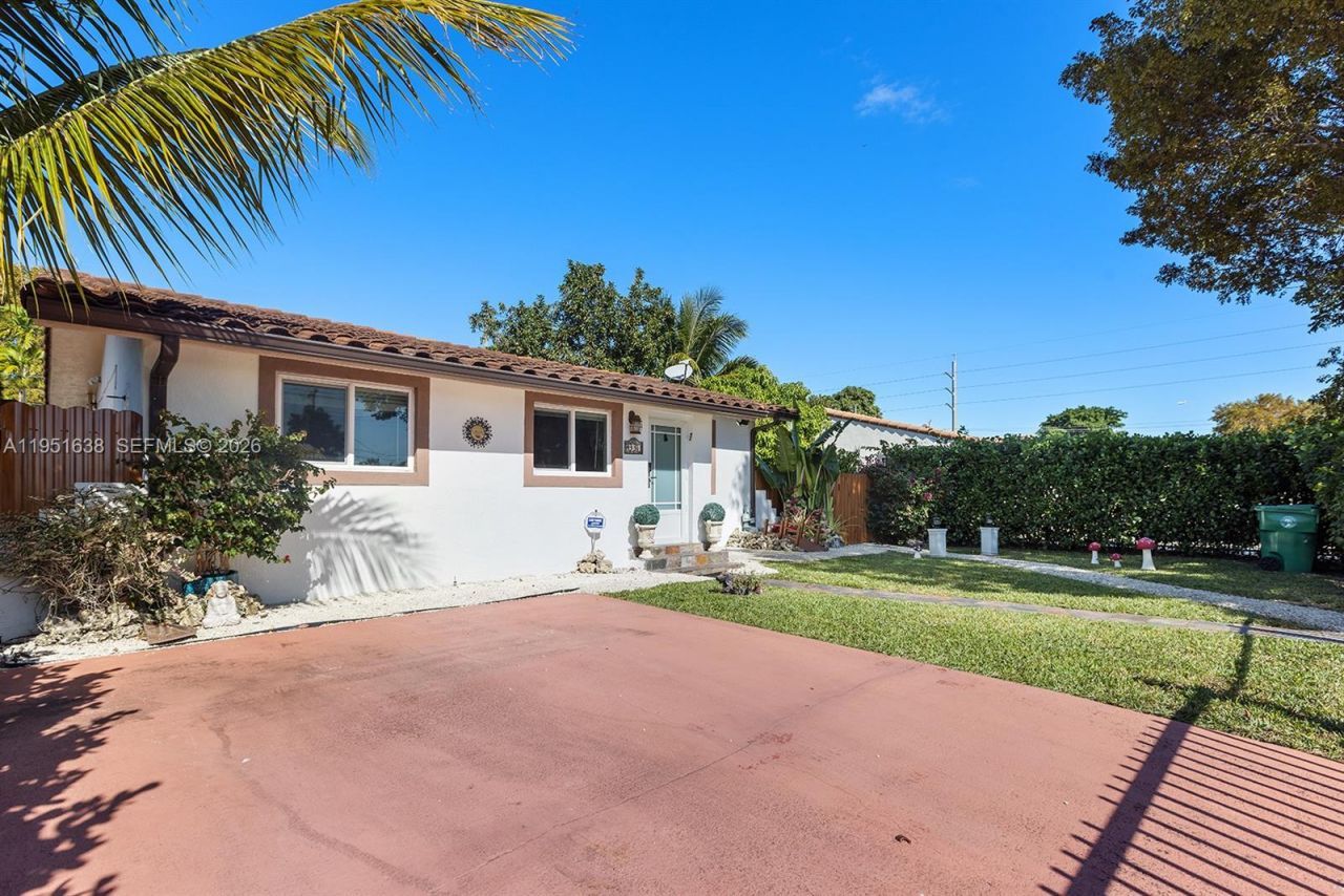 4331 SW 7th St, Miami, FL 33134 Photo