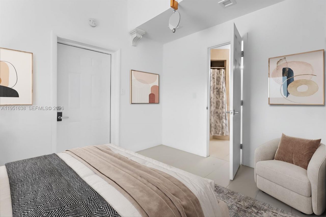 4331 SW 7th St, Miami, FL 33134 Photo