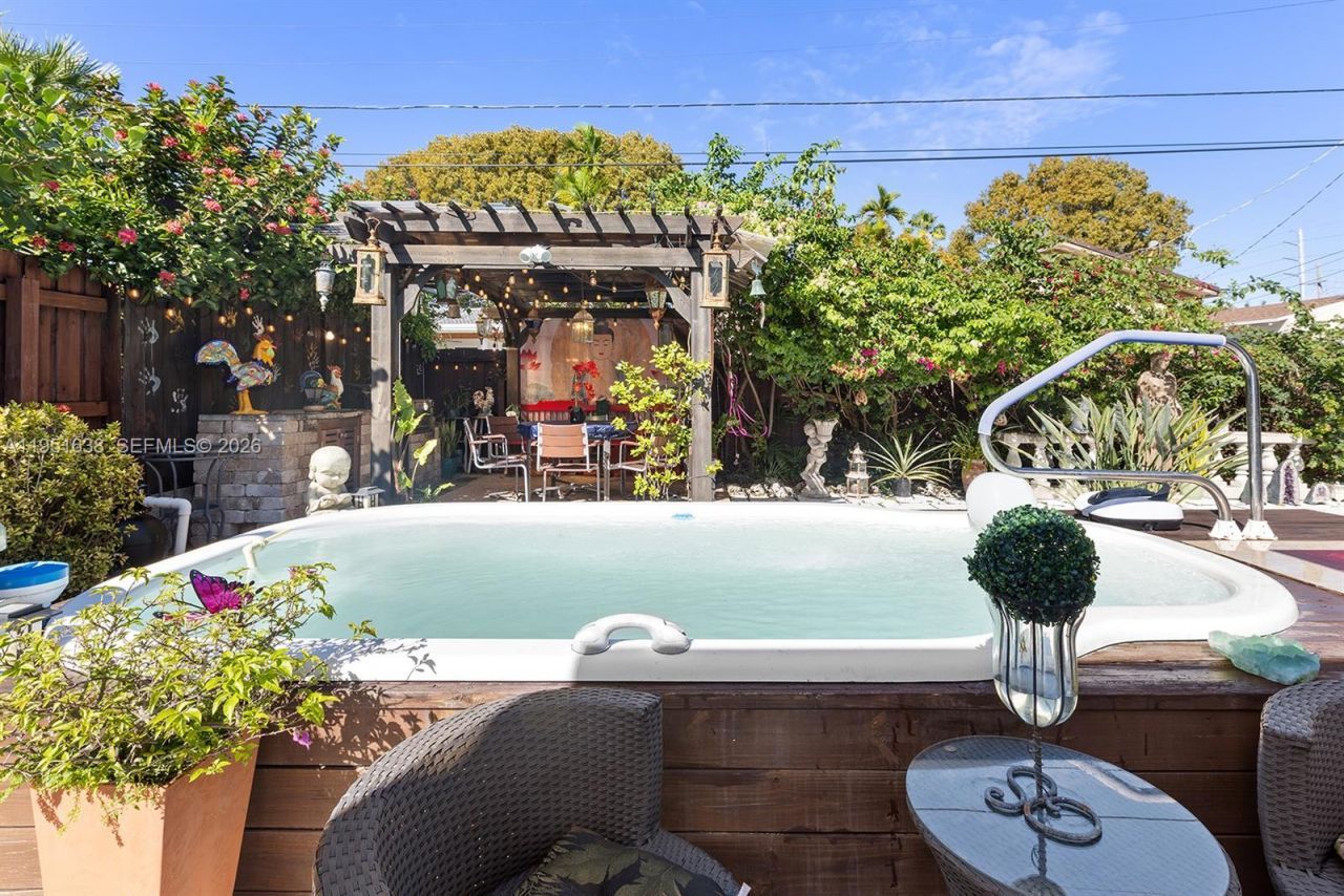 4331 SW 7th St, Miami, FL 33134 Photo