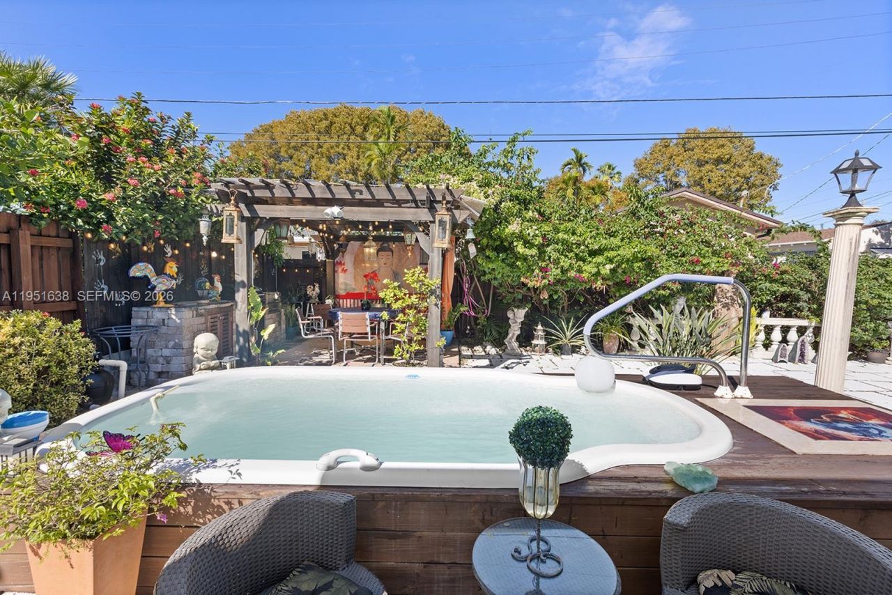 4331 SW 7th St, Miami, FL 33134 Photo