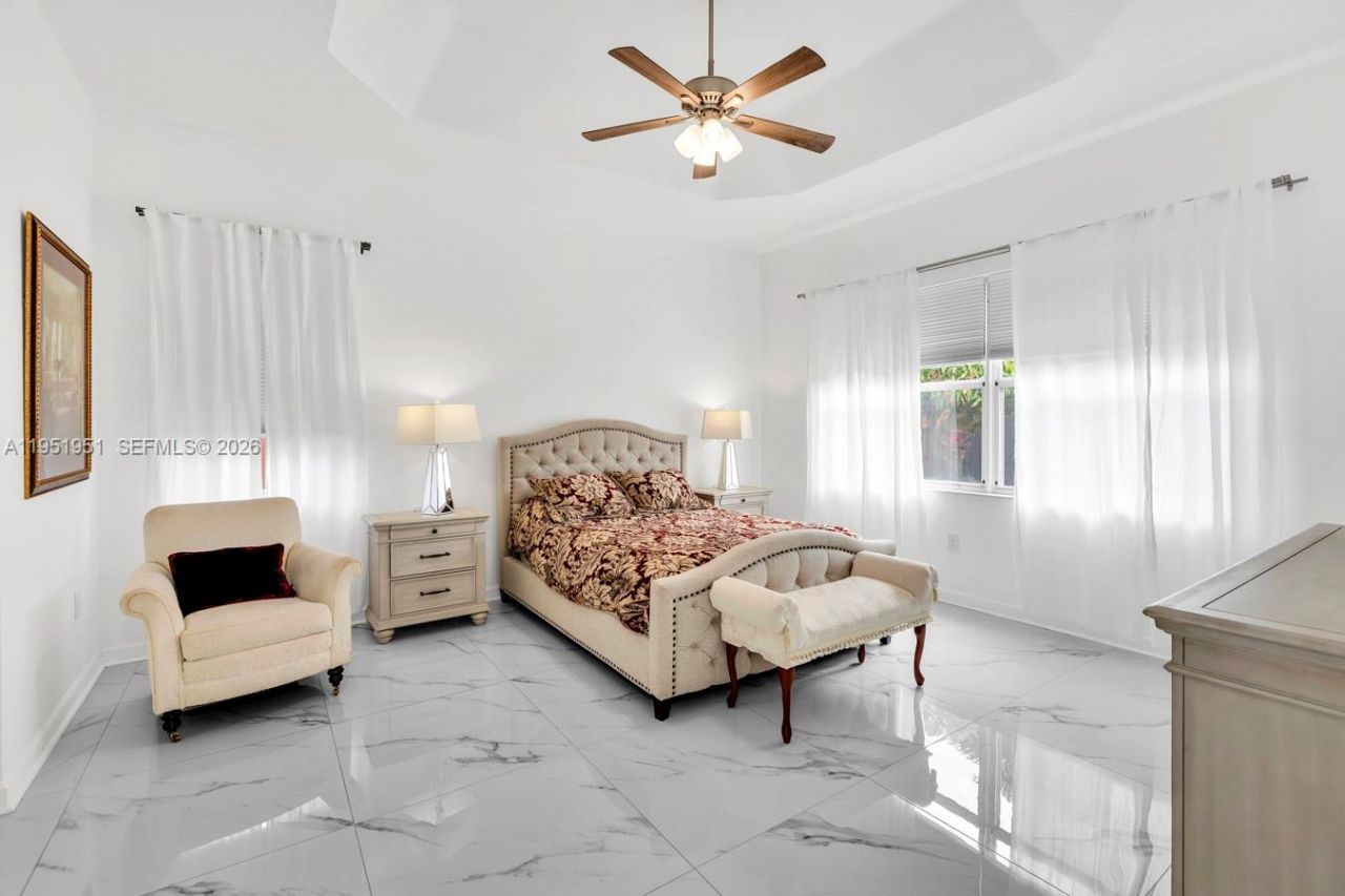 8974 SW 212th Ln , Cutler Bay, FL 33189 Photo