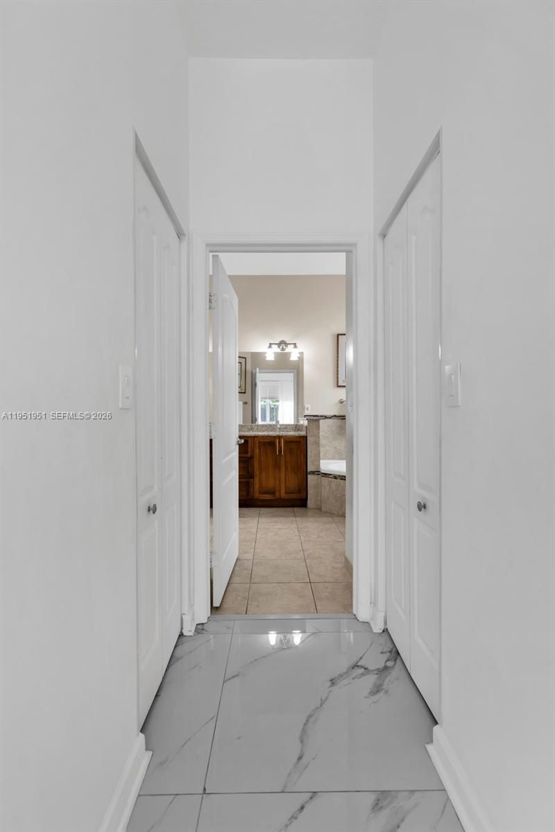 8974 SW 212th Ln , Cutler Bay, FL 33189 Photo