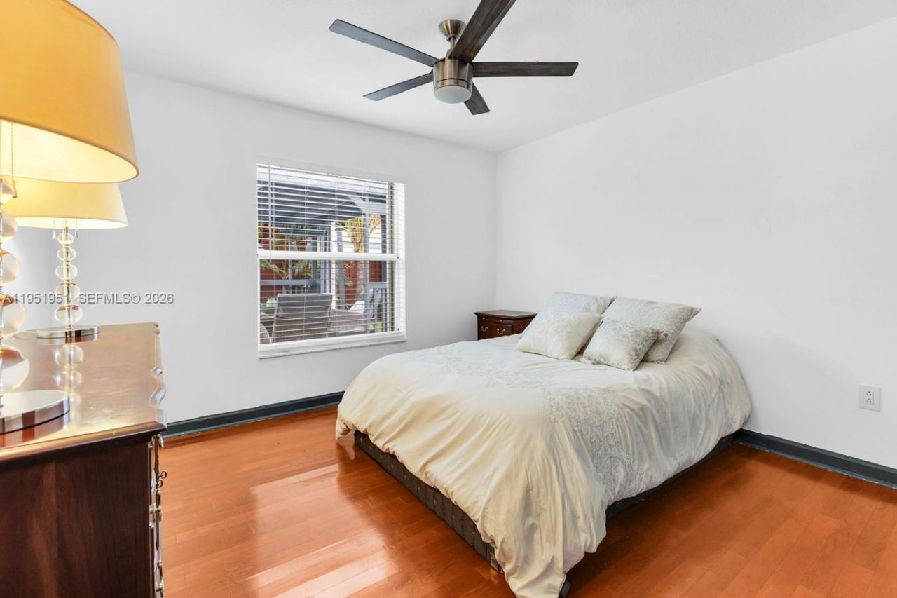 8974 SW 212th Ln , Cutler Bay, FL 33189 Photo