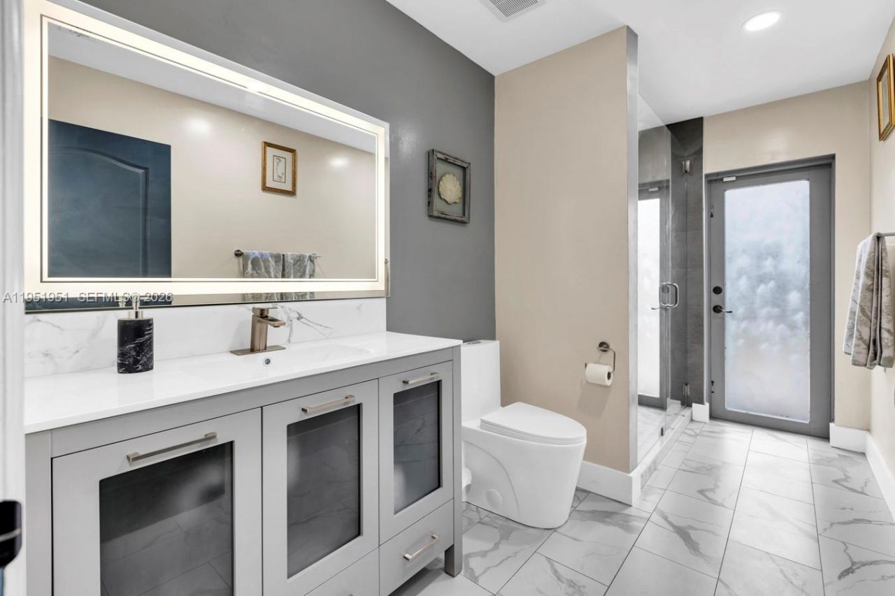 8974 SW 212th Ln , Cutler Bay, FL 33189 Photo