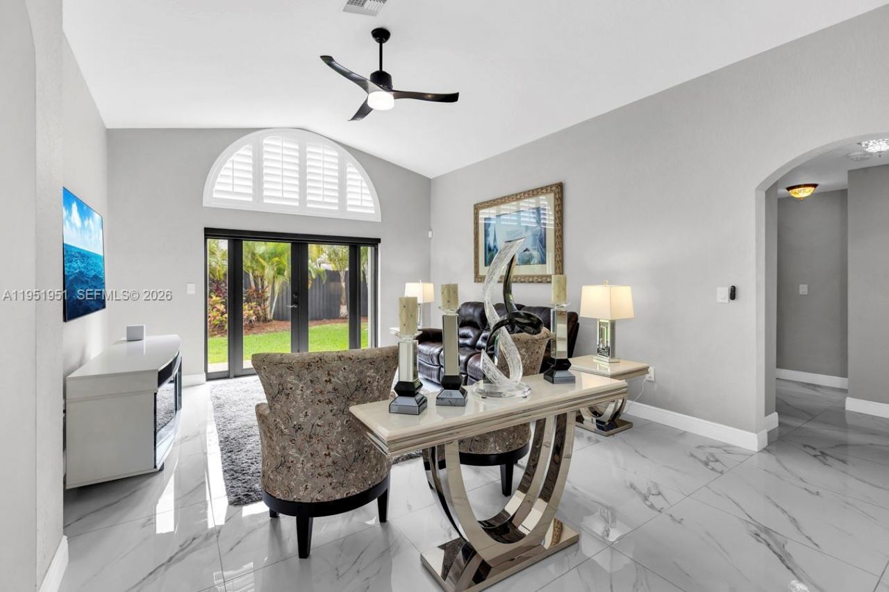 8974 SW 212th Ln , Cutler Bay, FL 33189 Photo