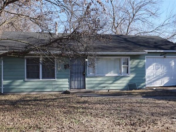 16 Helen Court, Cahokia, IL 62206