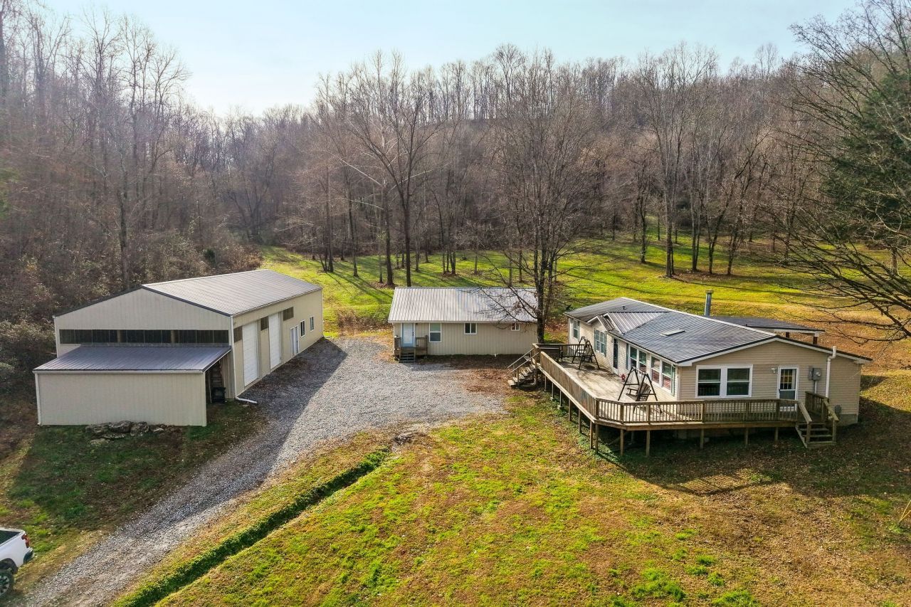 938 Riley Creek Rd, Whitleyville, TN 38588 Main Photo