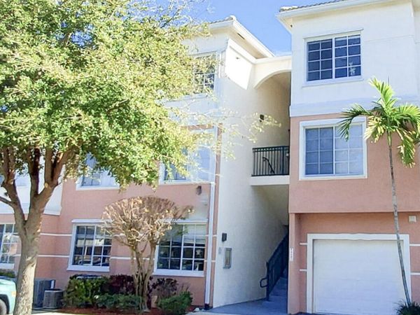 2204 Myrtlewood Circle E, Palm Beach Gardens, FL 33418