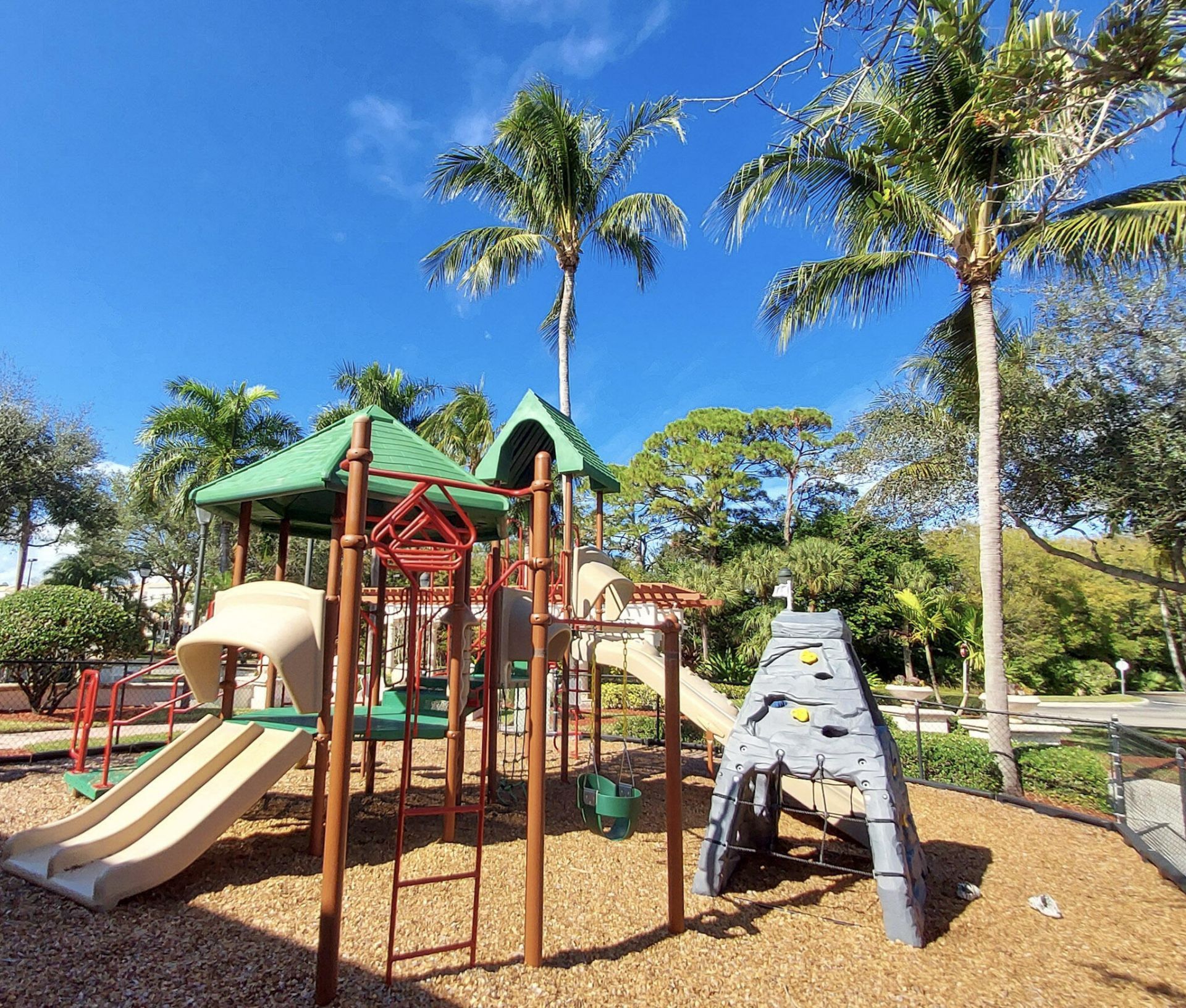 2204 Myrtlewood Circle E, Palm Beach Gardens, FL 33418 Photo