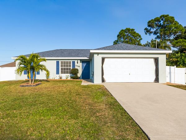 2065 SW Gemini Lane, Port Saint Lucie, FL 34984