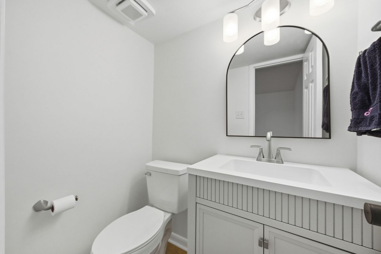 415 Parkdale Drive Photo 14