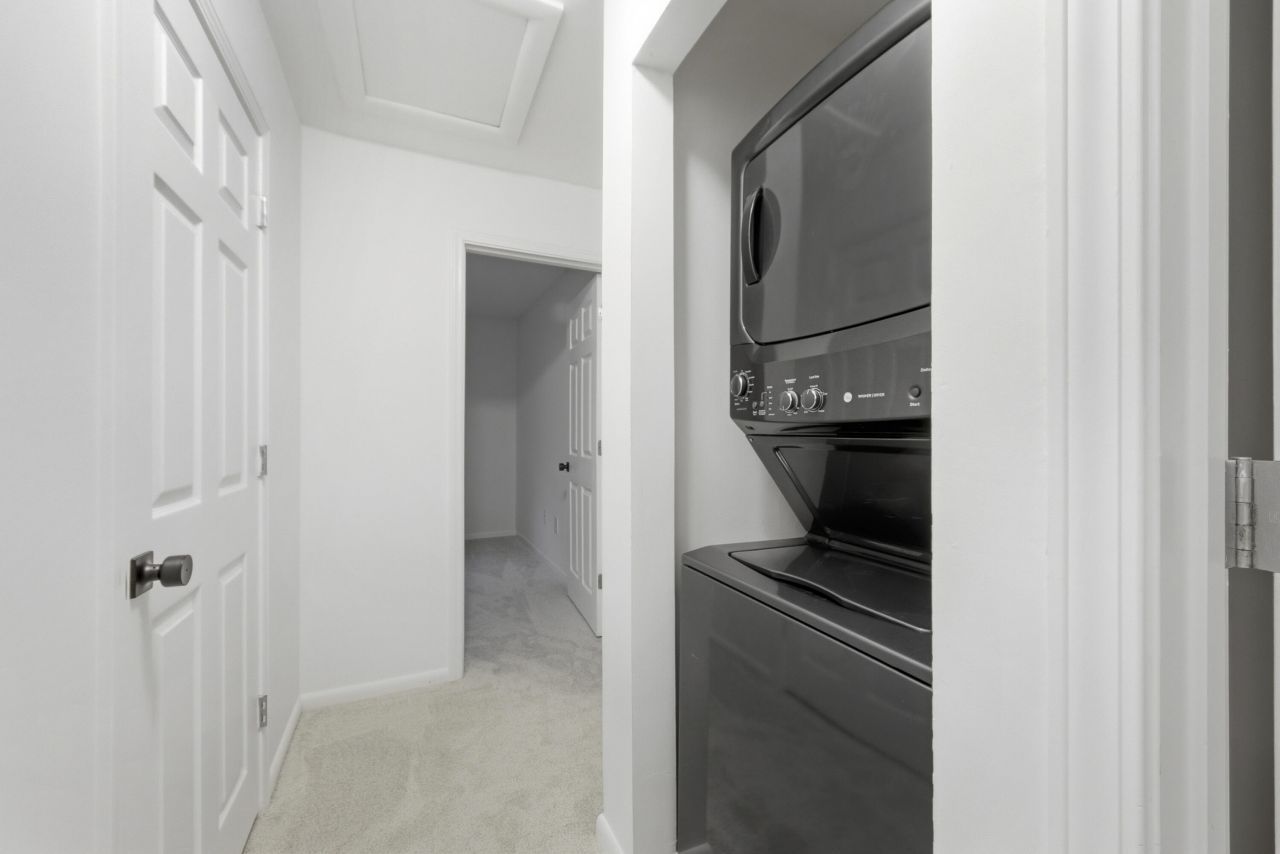 415 Parkdale Drive Photo 21