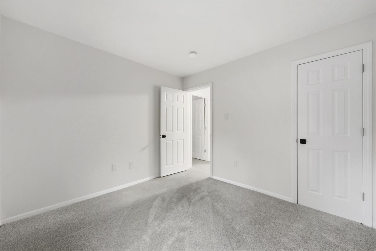 415 Parkdale Drive Photo 23