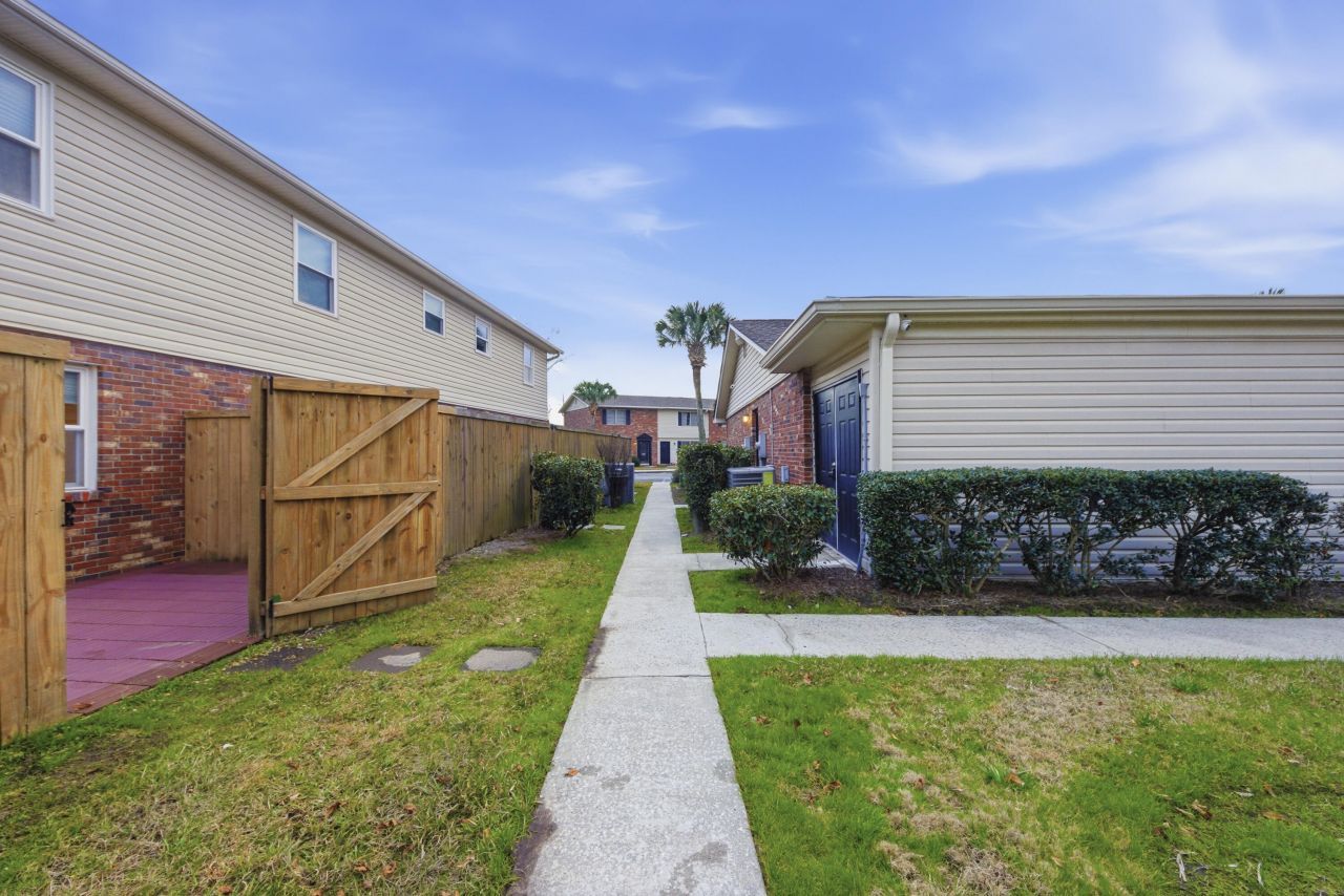 415 Parkdale Drive Photo 29