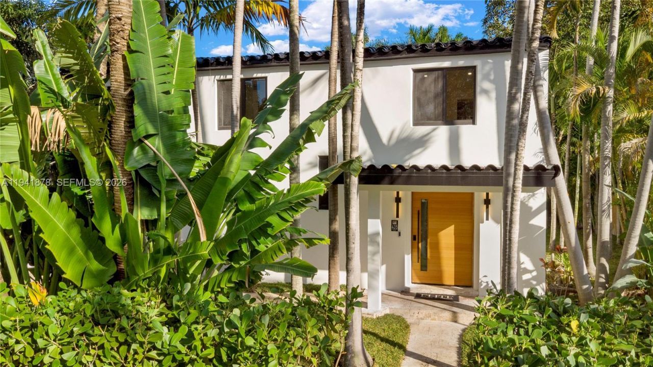 435 W 43rd St, Miami Beach, FL 33140 Photo