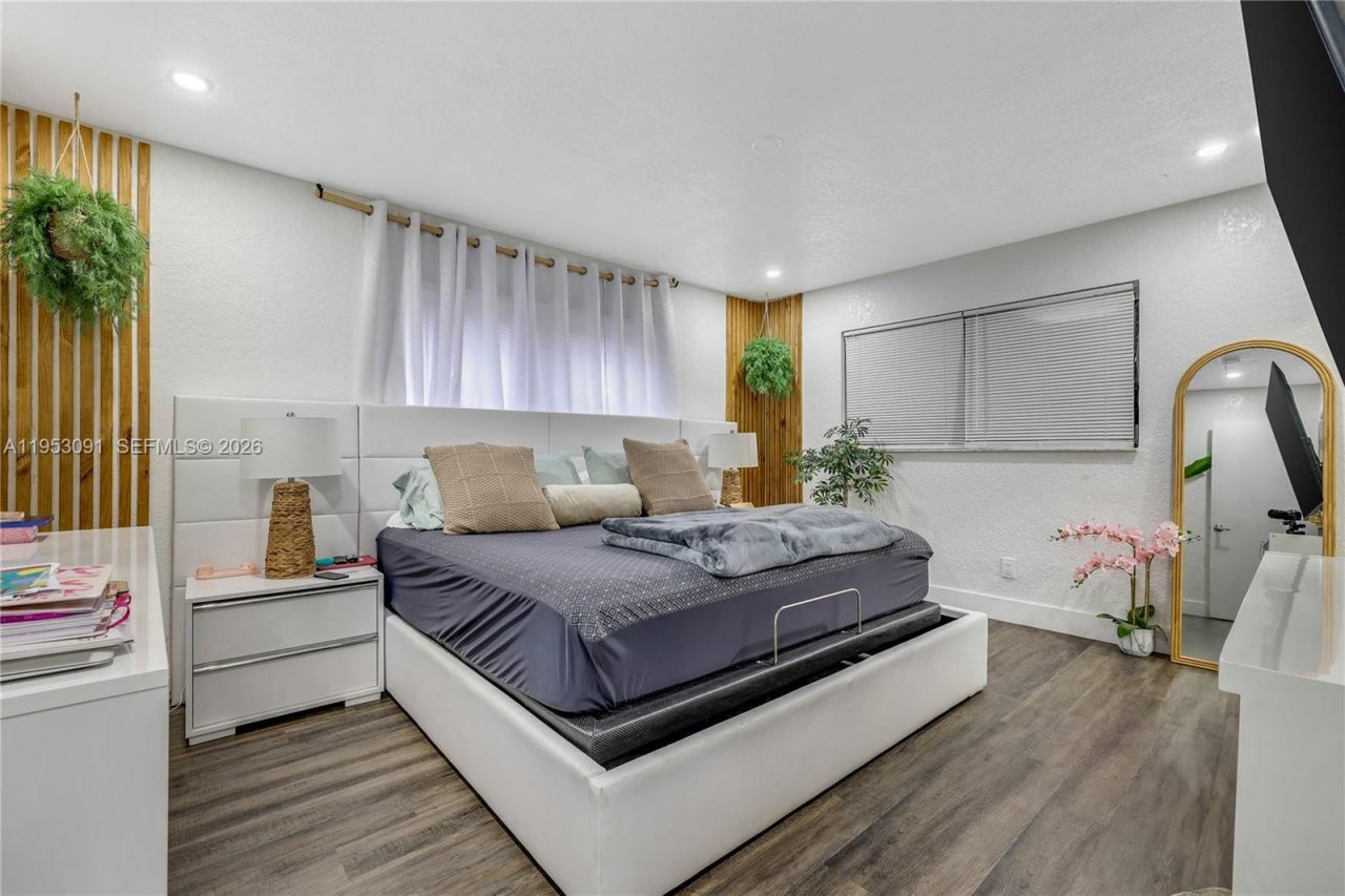 5712 Monroe St , Hollywood, FL 33023 Photo