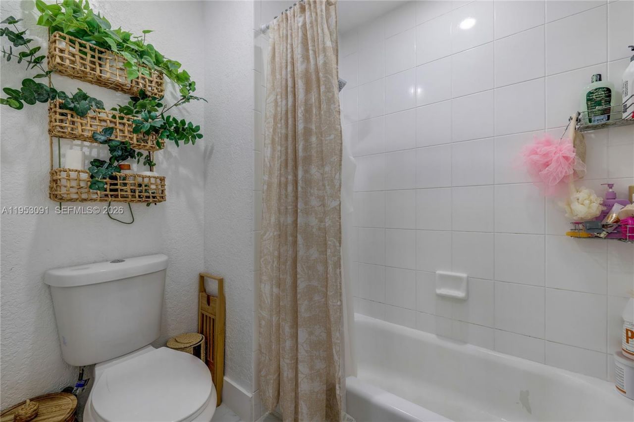 5712 Monroe St , Hollywood, FL 33023 Photo