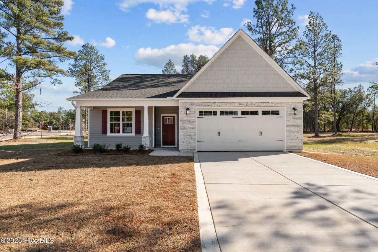 820 Winds Way, Aberdeen, NC 28315 Main Photo