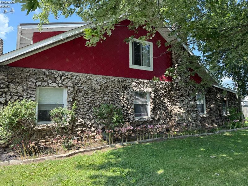 1107 Rainbow Avenue, Vickery, OH 43464 Photo 2